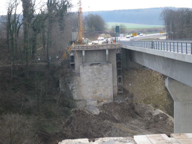 Donauviadukt_Neubau_Maerz_2014_Wiederlager